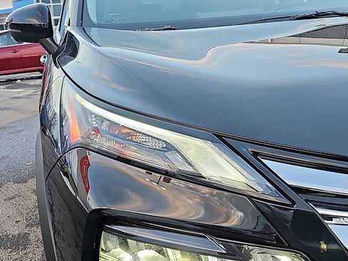 Certified 2025 Nissan Rogue SL w/ Tech Package AWD/4WD image 10