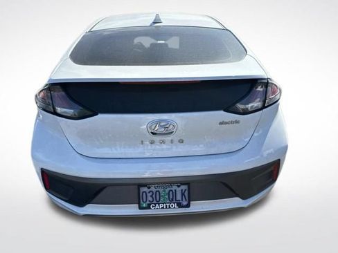 Used 2020 Hyundai Ioniq Limited FWD image 4