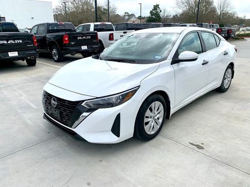 Used 2025 Nissan Sentra S image 1