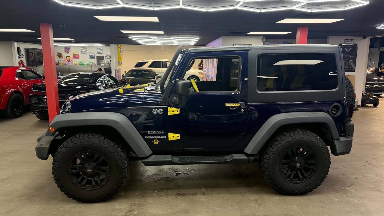 Used 2013 Jeep Wrangler Sport AWD/4WD image 8