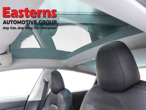 Used 2021 Tesla Model 3 Standard Range Plus image 31