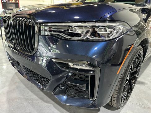 Used 2021 BMW X7 xDrive40i w/ M Sport Package AWD/4WD image 24