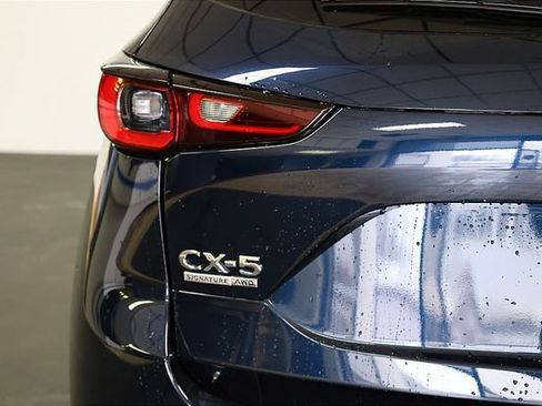 New 2025 MAZDA CX-5 Signature image 12