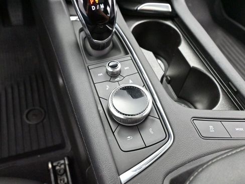 Certified 2025 Cadillac XT5 Premium Luxury AWD/4WD image 22