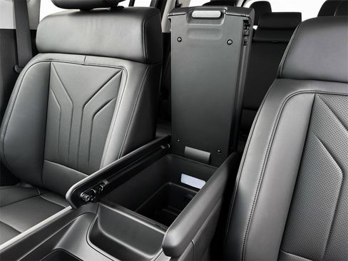 New 2026 Hyundai Santa Fe SEL image 18