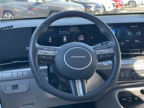 Certified 2025 Hyundai Kona SEL image 7