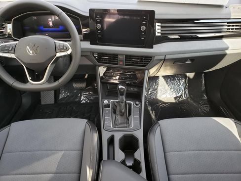 New 2026 Volkswagen Jetta SE FWD image 9