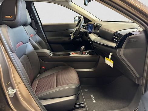 New 2026 Nissan Kicks SR w/ SR Premium Package FWD image 16