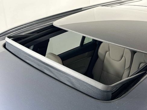 New 2026 Volvo XC90 B5 Plus image 20