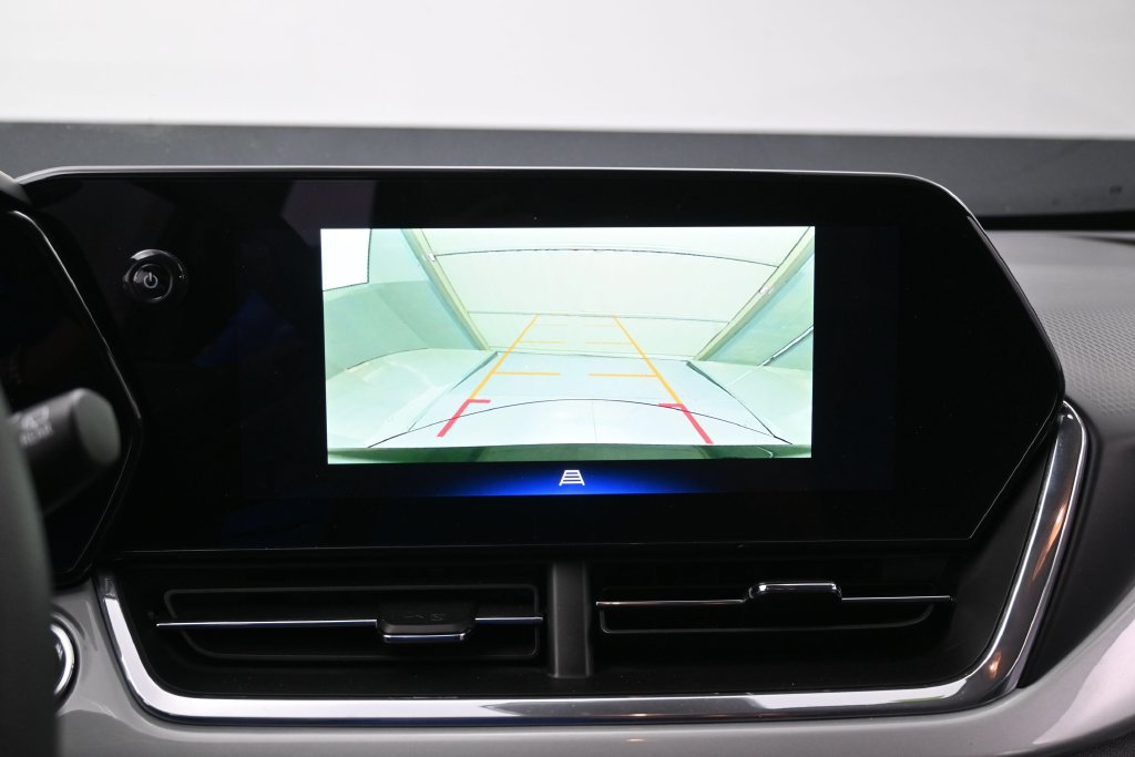 Certified 2026 Chevrolet Trax LT FWD image 20