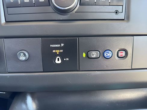 Used 2023 Chevrolet Express 2500 w/ Driver Convenience Package RWD image 16