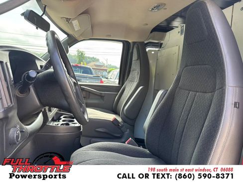 Used 2019 GMC Savana 2500 w/ Chrome Appearance Package RWD image 21
