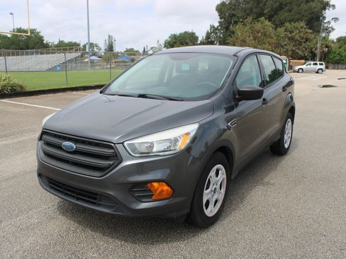 Used 2017 Ford Escape S FWD image 31