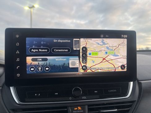 Used 2023 Nissan Altima 2.5 SV w/ SV Premium Package image 41