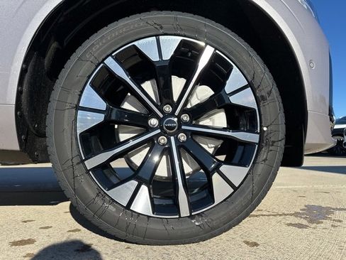 New 2026 Volvo XC60 B5 Plus w/ Protection Package Premier image 9