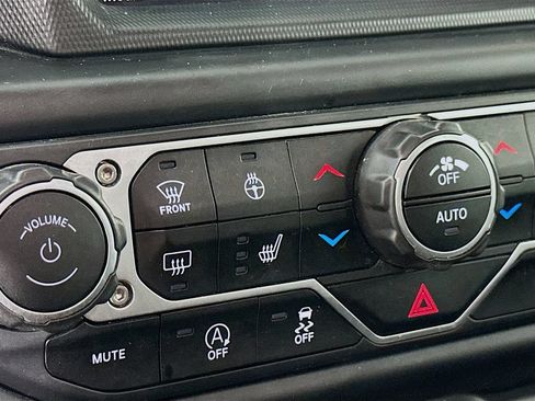 Certified 2022 Jeep Wrangler Unlimited Sport AWD/4WD image 31