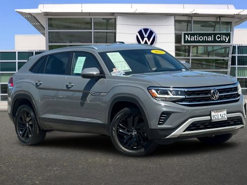 Used 2023 Volkswagen Atlas Cross Sport SE w/ Black Wheel Package FWD image 2