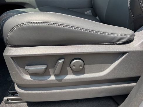 New 2025 Nissan Armada SL w/ Captain's Chari Seat Package image 10