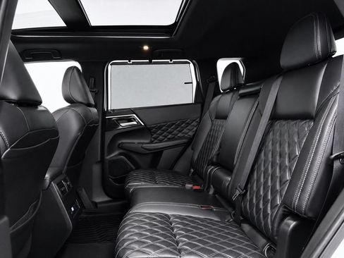 Used 2023 Mitsubishi Outlander SEL Black Edition AWD/4WD image 18