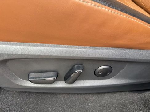 Used 2024 Nissan Pathfinder Platinum w/ Black Appearance Package image 14