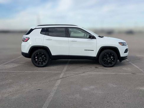 New 2026 Jeep Compass Latitude image 14