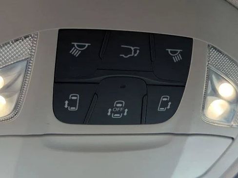 Certified 2023 Chrysler Pacifica Touring-L FWD image 21