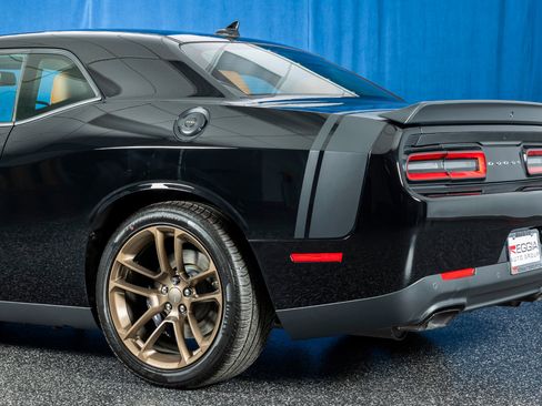 Used 2023 Dodge Challenger SRT Hellcat w/ Driver Convenience Group image 18