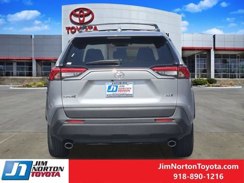 Used 2025 Toyota RAV4 XLE FWD image 7