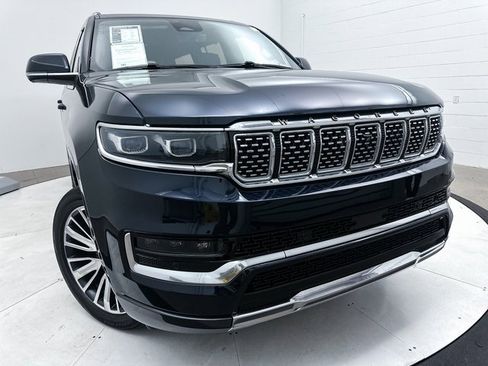 Used 2022 Jeep Grand Wagoneer Series III image 11