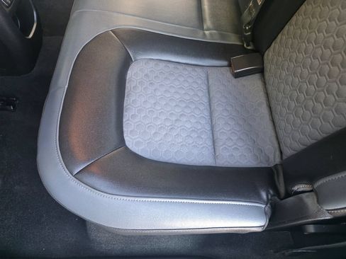 Used 2016 Chevrolet Colorado Z71 AWD/4WD image 29