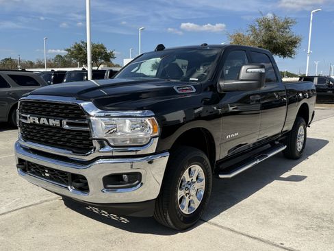 Used 2024 RAM 2500 Big Horn w/ Bed Utility Group image 9