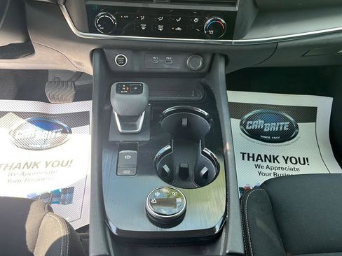 Used 2023 Nissan Rogue S AWD/4WD image 20