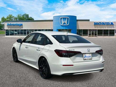 Used 2025 Honda Civic Sport image 5