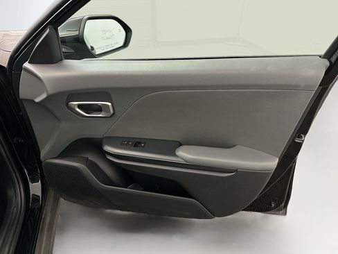 Used 2025 Kia K4 LXS FWD image 33