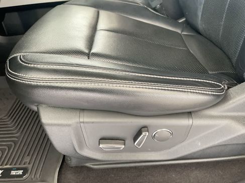 Used 2018 Ford F150 Lariat w/ Equipment Group 502A Luxury image 12