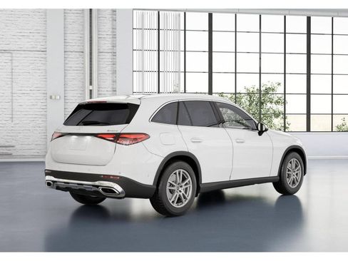 Certified 2025 Mercedes-Benz GLC 300 4MATIC image 21