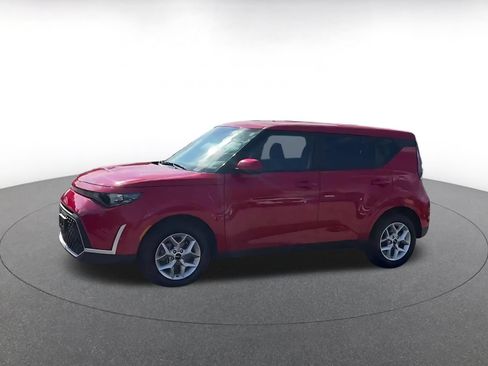 Used 2025 Kia Soul LX w/ LX Technology Package FWD image 6