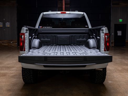 Used 2026 Ford F150 XLT w/ XLT Black Appearance Package AWD/4WD image 9