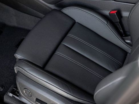 Certified 2025 Audi Q6 e-tron Premium Plus w/ Premium Plus AWD/4WD image 15