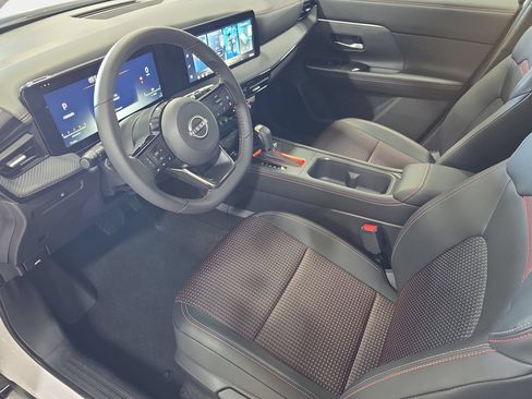 New 2026 Nissan Kicks SR w/ Cold Weather Package AWD/4WD image 16