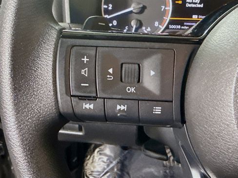 Used 2023 Nissan Rogue SV image 14