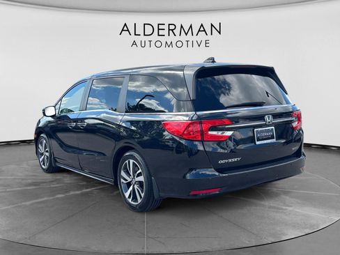 Used 2021 Honda Odyssey Touring image 3