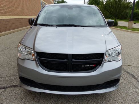 Used 2019 Dodge Grand Caravan SE w/ UConnect Hands-Free Group FWD image 13