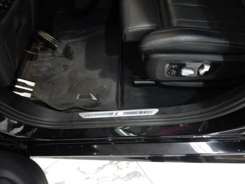 Used 2023 BMW X6 xDrive40i w/ M Sport Package image 11