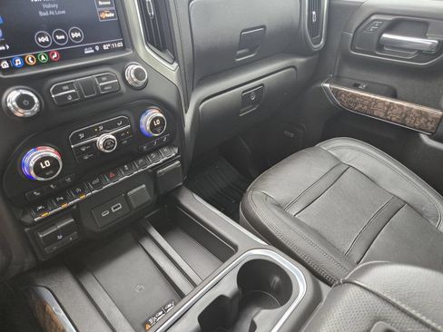 Used 2019 GMC Sierra 1500 Denali w/ Denali Ultimate Package AWD/4WD image 14
