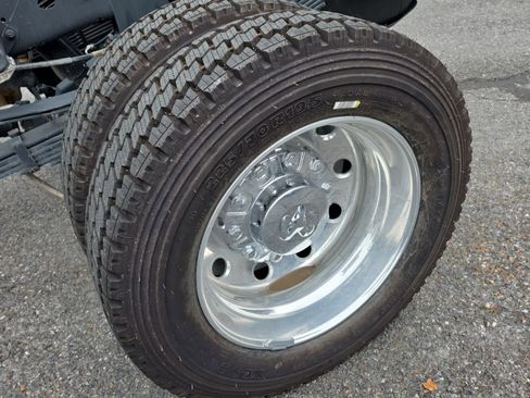 New 2026 RAM 5500 Tradesman w/ Chrome Appearance Group AWD/4WD image 24