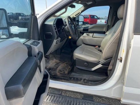 Used 2018 Ford F250 XL w/ Power Equipment Group image 8