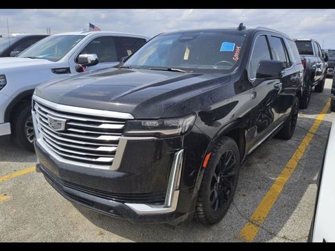 Used 2022 Cadillac Escalade Premium Luxury Platinum w/ Heavy-Duty Trailer Package AWD/4WD image 3