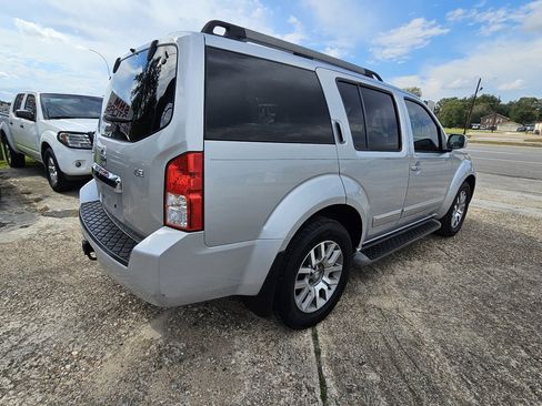 Used 2012 Nissan Pathfinder LE image 7