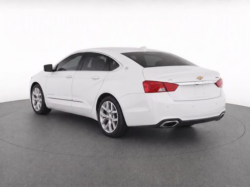 Used 2017 Chevrolet Impala Premier w/ Enhanced Convenience Package FWD image 4